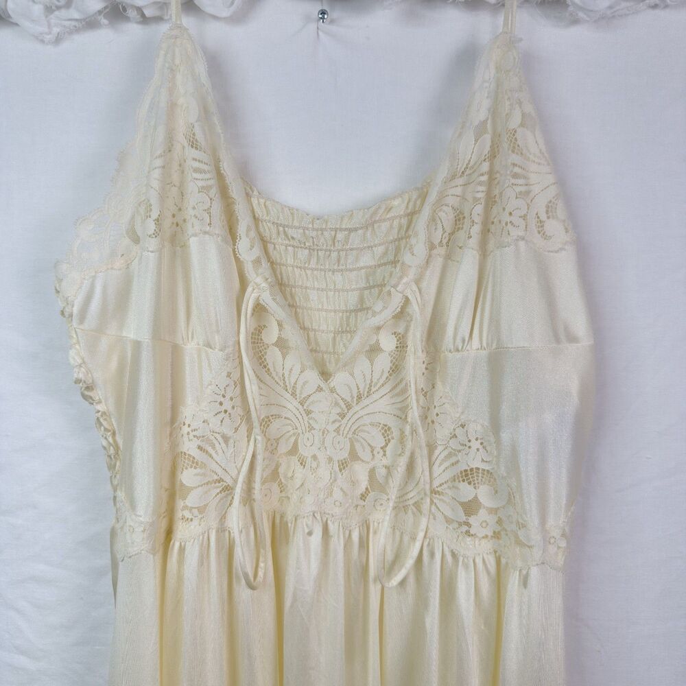 ivory vintage lace nightgown large satin maxi lord & taylor by lily of france - Picture 2 of 7